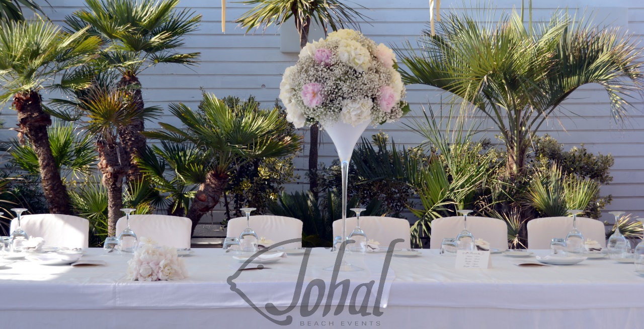 Tavolo Imperiale L Interpretazione Di Sohal Beach Per Un Matrimonio In Spiaggia Sohal