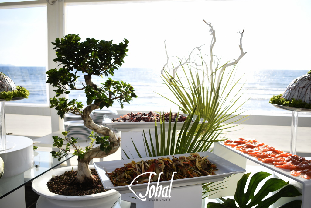 buffet in piscina