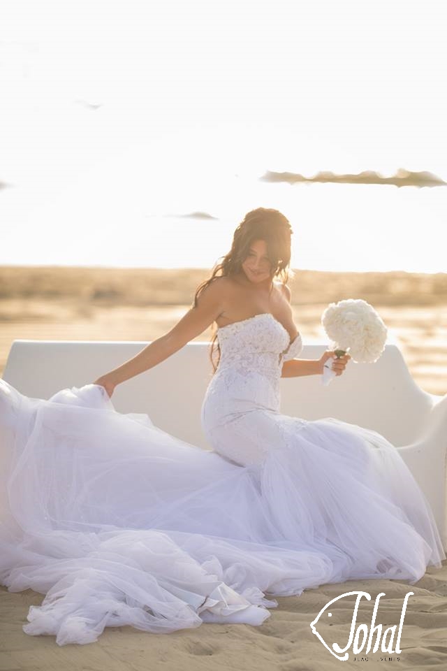 abito nuziale per matrimonio in spiaggia